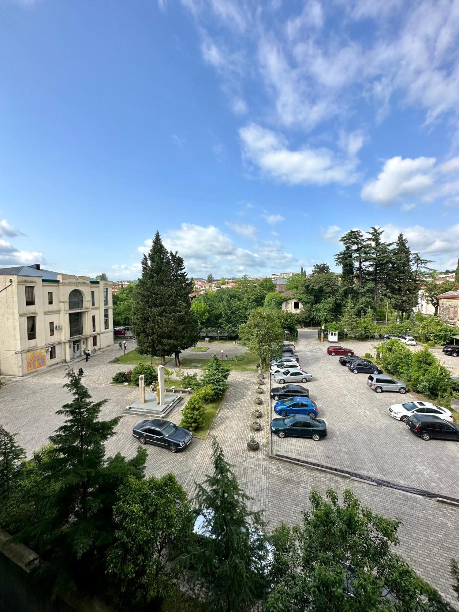 Downtown Apartment Kutaisi Zewnętrze zdjęcie